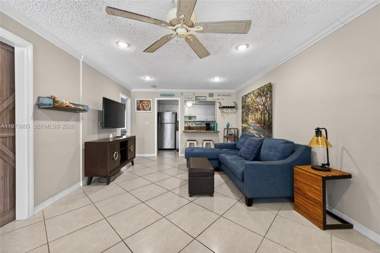 1308 Bayview Dr, Unit 2B, Fort Lauderdale, FL 33304 Photo