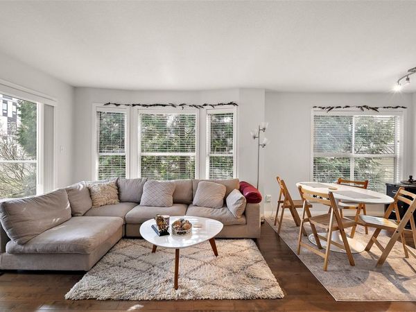 1710 Fort St , Unit 302, Victoria, BC V8R 1J2