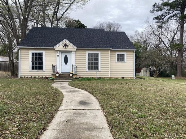 309 E Park Drive, Overton, TX 75684