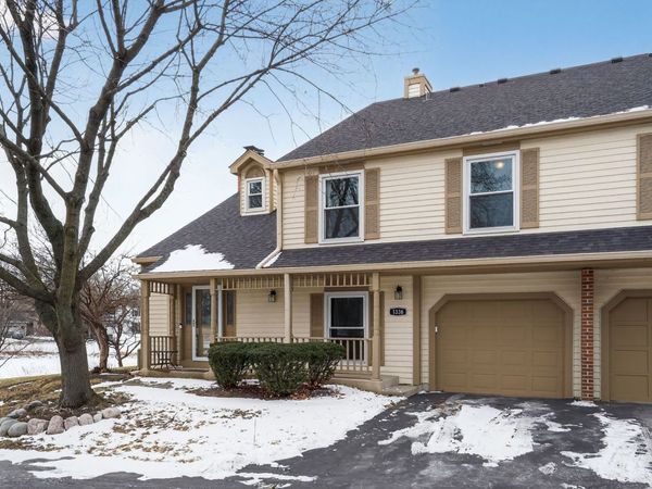 1336 QUEENSGREEN Circle , Unit 1336, Naperville, IL 60563
