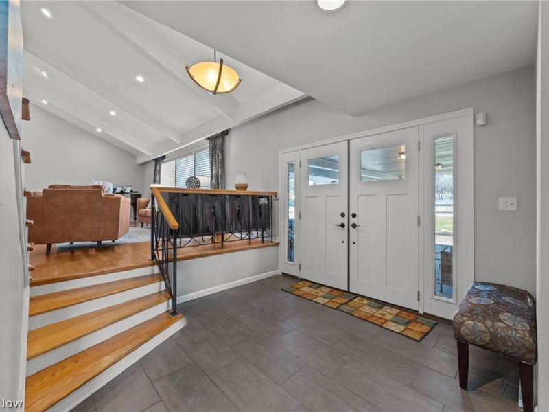 25113 Bridgeton Drive, Beachwood, OH 44122 Photo 3