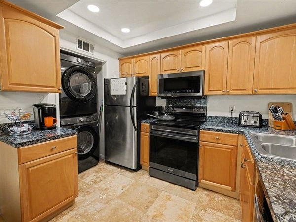 521 N Mollison, El Cajon, CA 92021