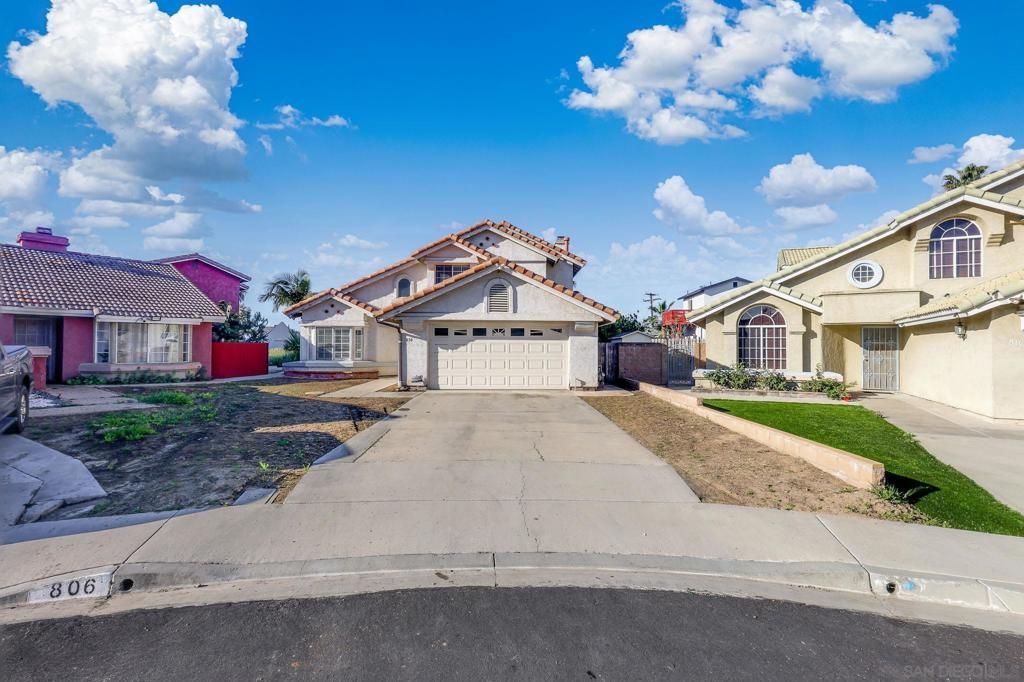 810 Crosspoint Ct, San Diego, CA 92114 Main Photo