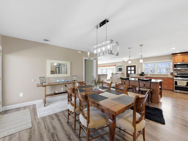 648 N Tanglewood Drive, Springfield, OH 45504 Photo 17