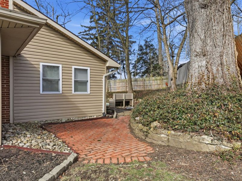 648 N Tanglewood Drive, Springfield, OH 45504 Photo 34