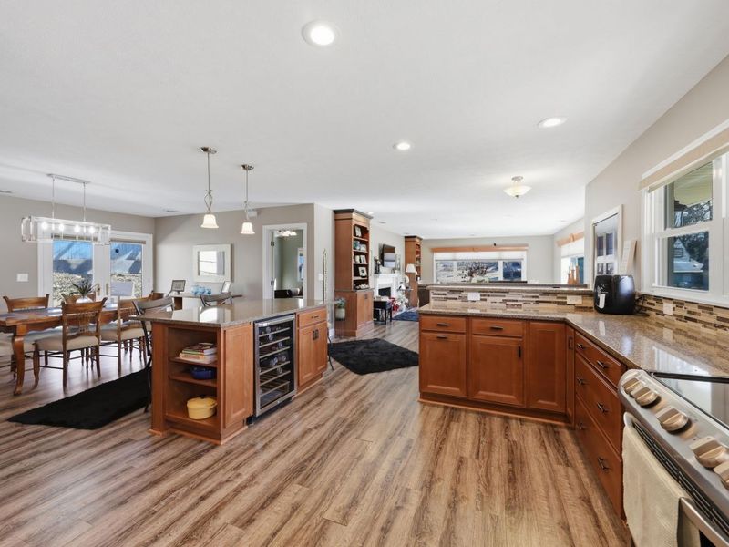 648 N Tanglewood Drive, Springfield, OH 45504 Photo 8