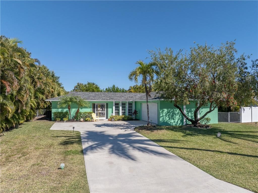 913 SE 26th Ter, Cape Coral, FL 33904 Photo