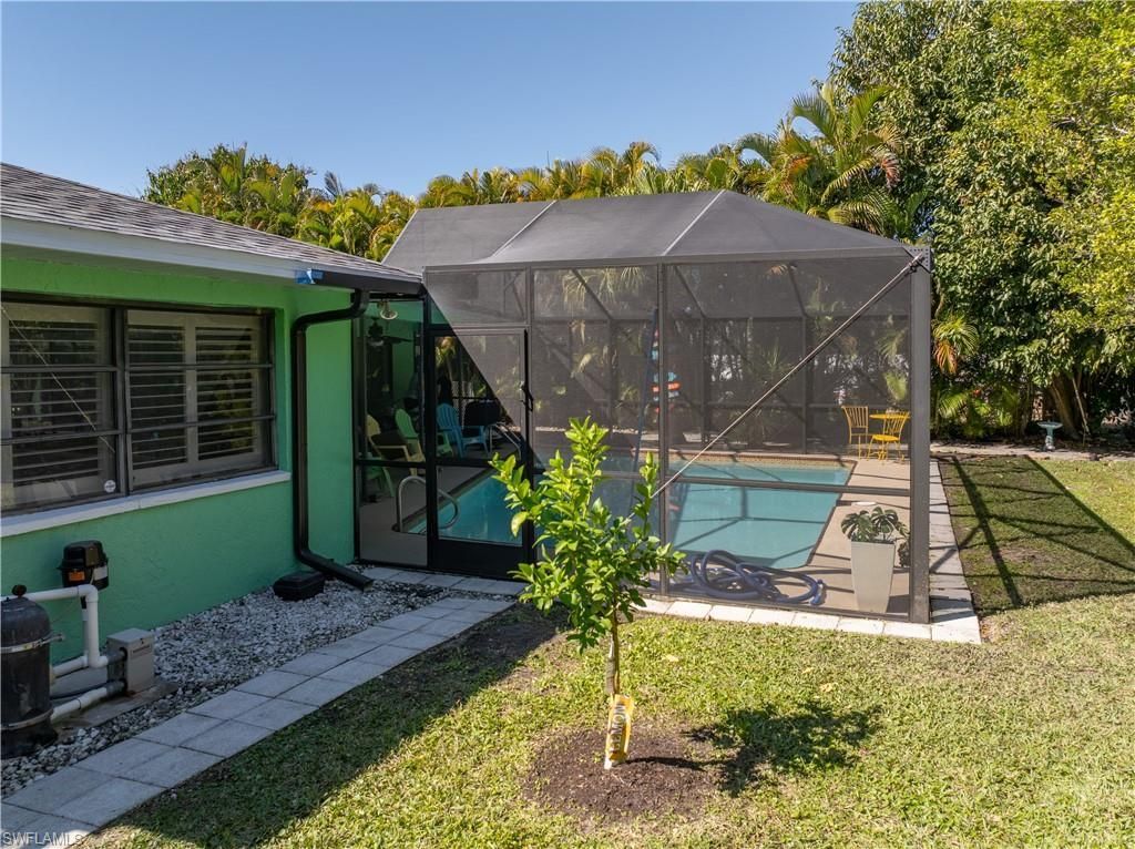 913 SE 26th Ter, Cape Coral, FL 33904 Photo