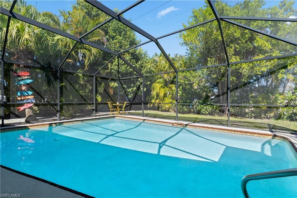913 SE 26th Ter, Cape Coral, FL 33904 Photo