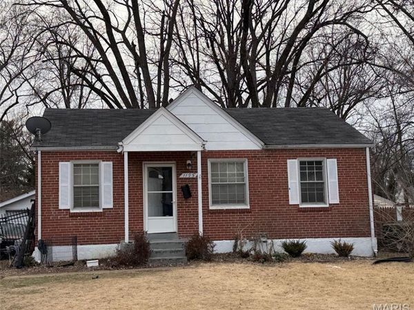 1195 Saint Mark Drive, Florissant, MO 63031