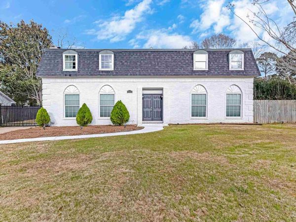 8842 Meadowbrook Dr, Pensacola, FL 32514