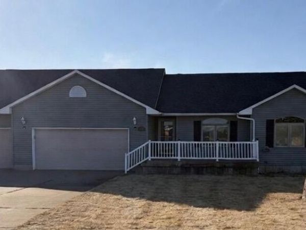 2672 CRIMSON AVE, Fruitland, IA 52749