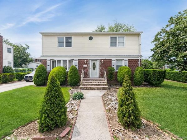 1377 D Street, Elmont, NY 11003