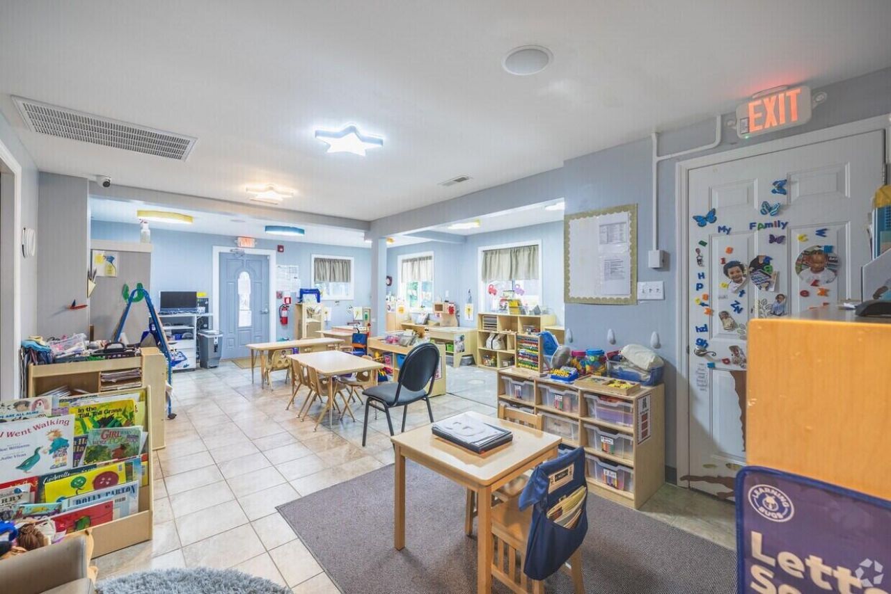 24 Sycamore Avenue Photo 18