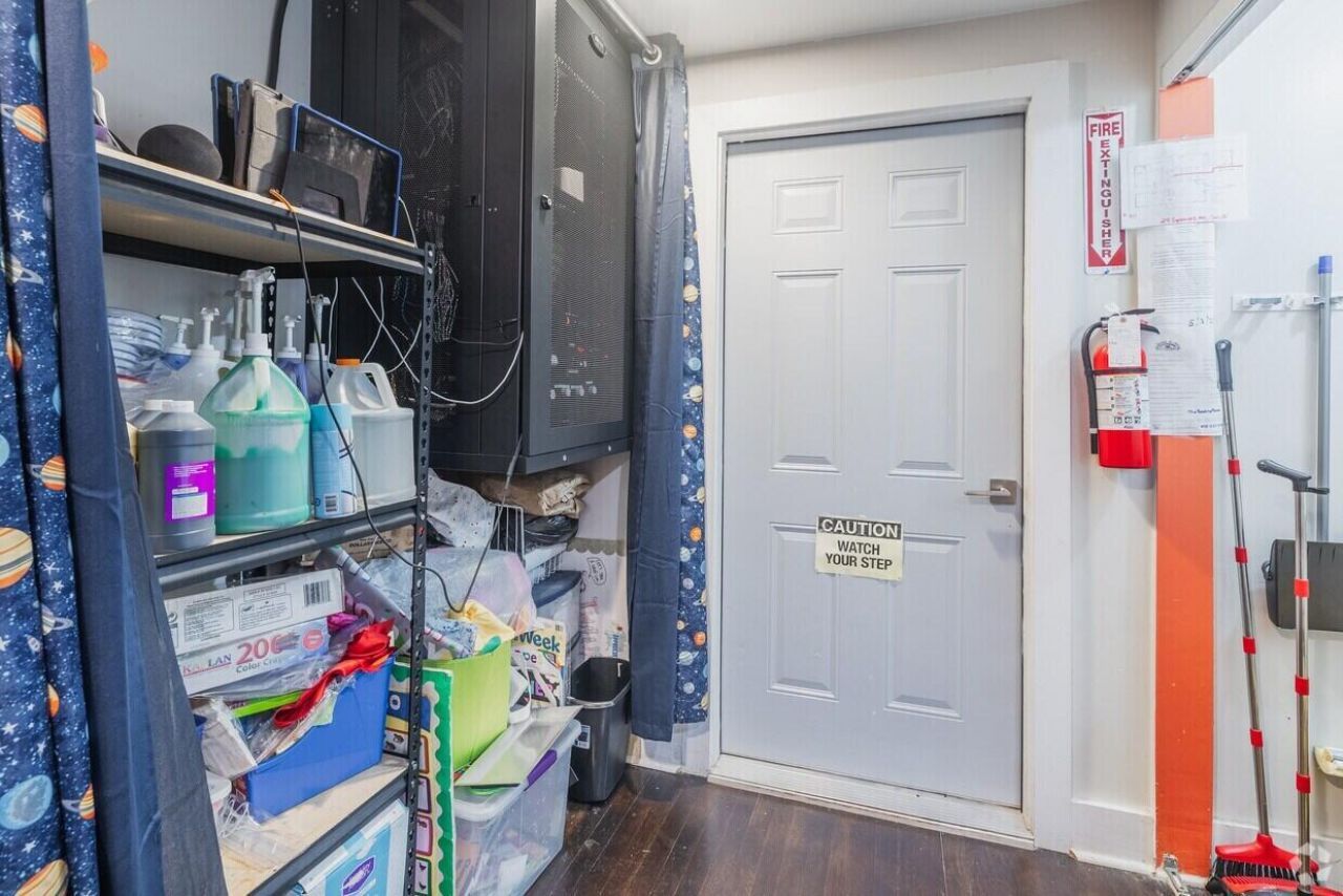 24 Sycamore Avenue Photo 20