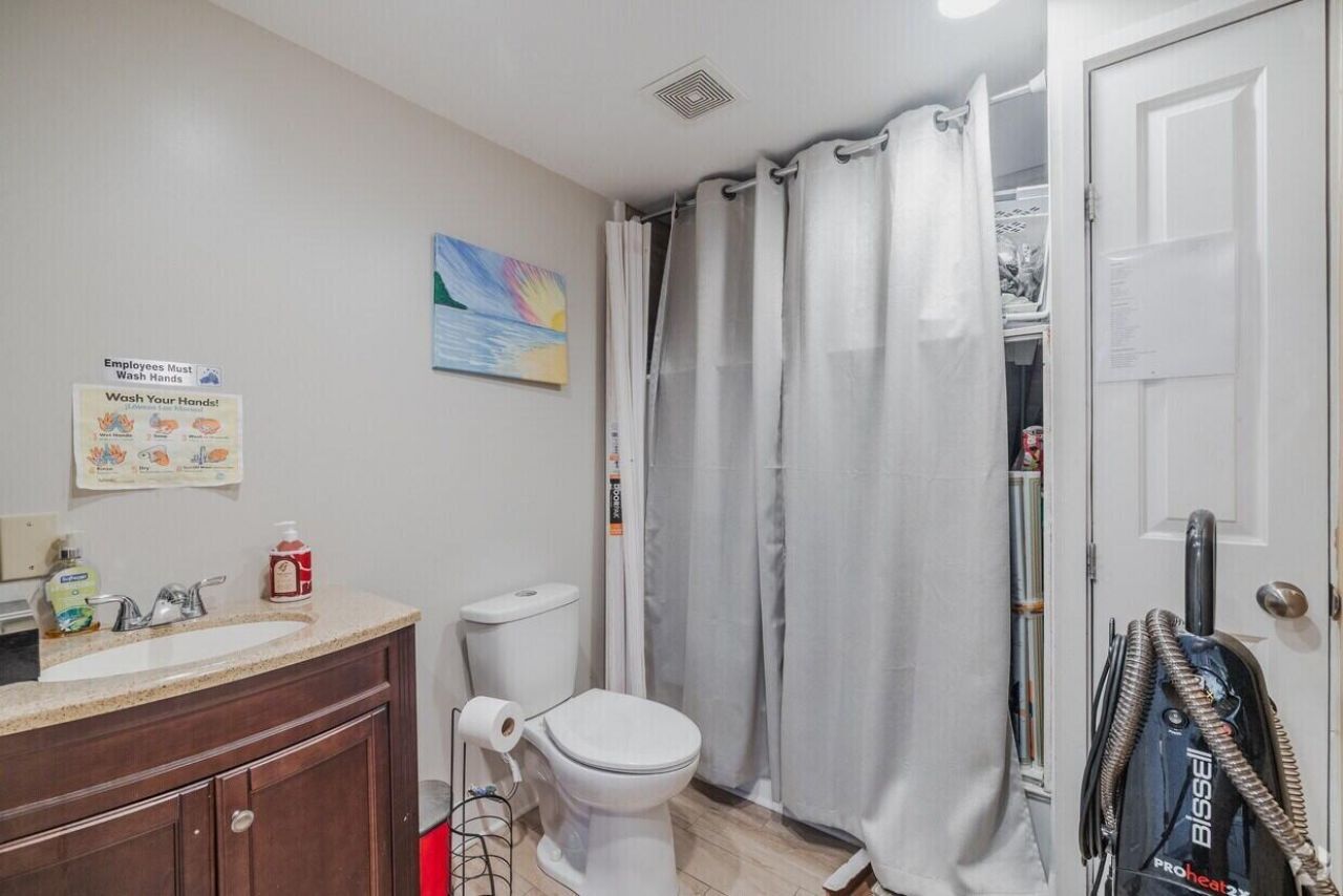 24 Sycamore Avenue Photo 24