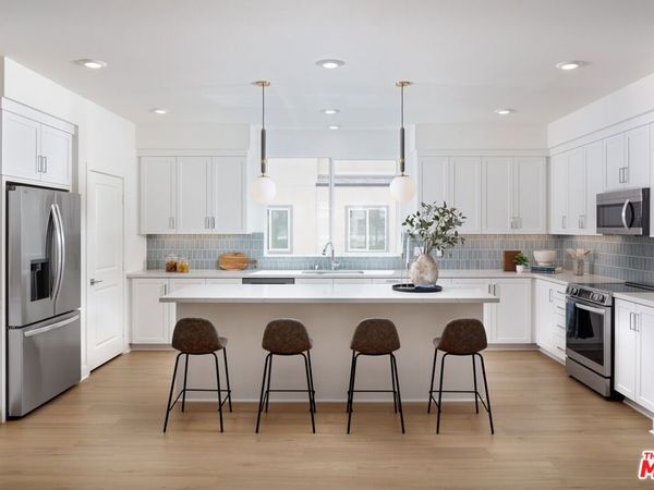 1699 Coral Sea Lane, Los Angeles, CA 90732