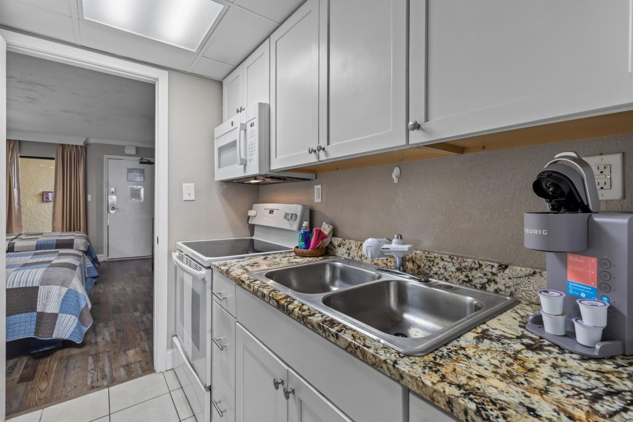 6900 N Ocean Blvd. Photo 18