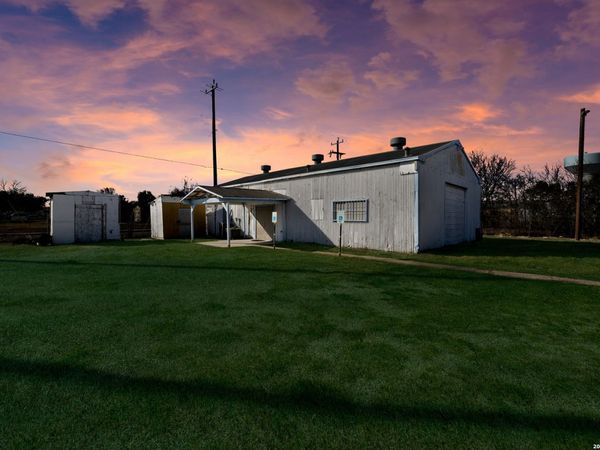 121 Demya, San Antonio, TX 78227