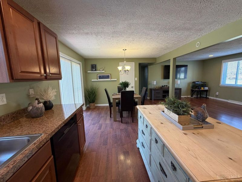 6053 Catherine Drive, Miami Twp, OH 45150 Photo 7