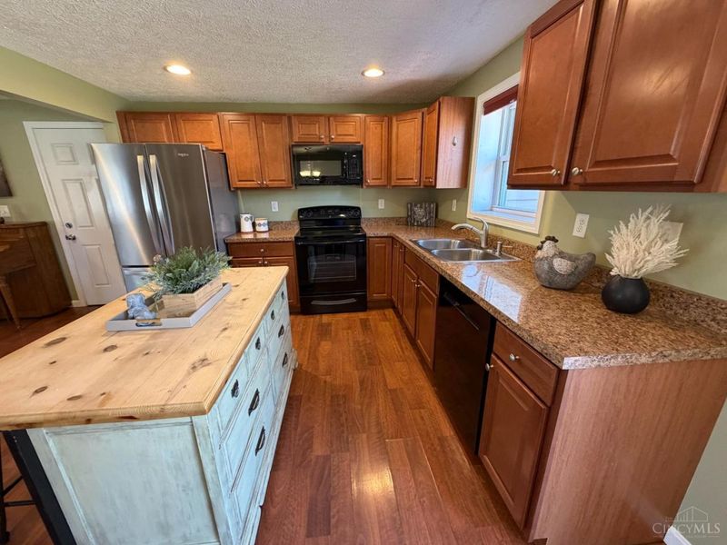 6053 Catherine Drive, Miami Twp, OH 45150 Photo 8