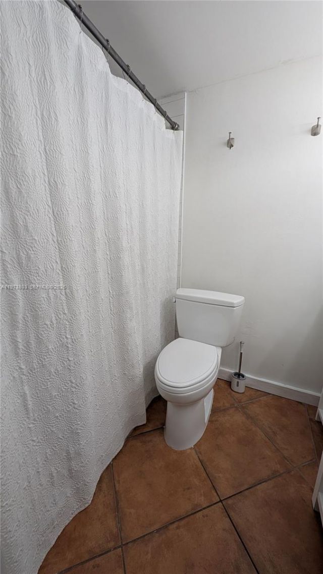 2600 NE 135th St , Unit 4E-A, North Miami, FL 33181 Photo