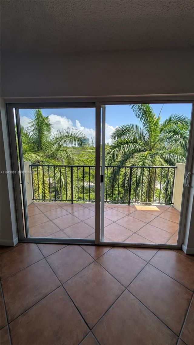 2600 NE 135th St , Unit 4E-A, North Miami, FL 33181 Photo