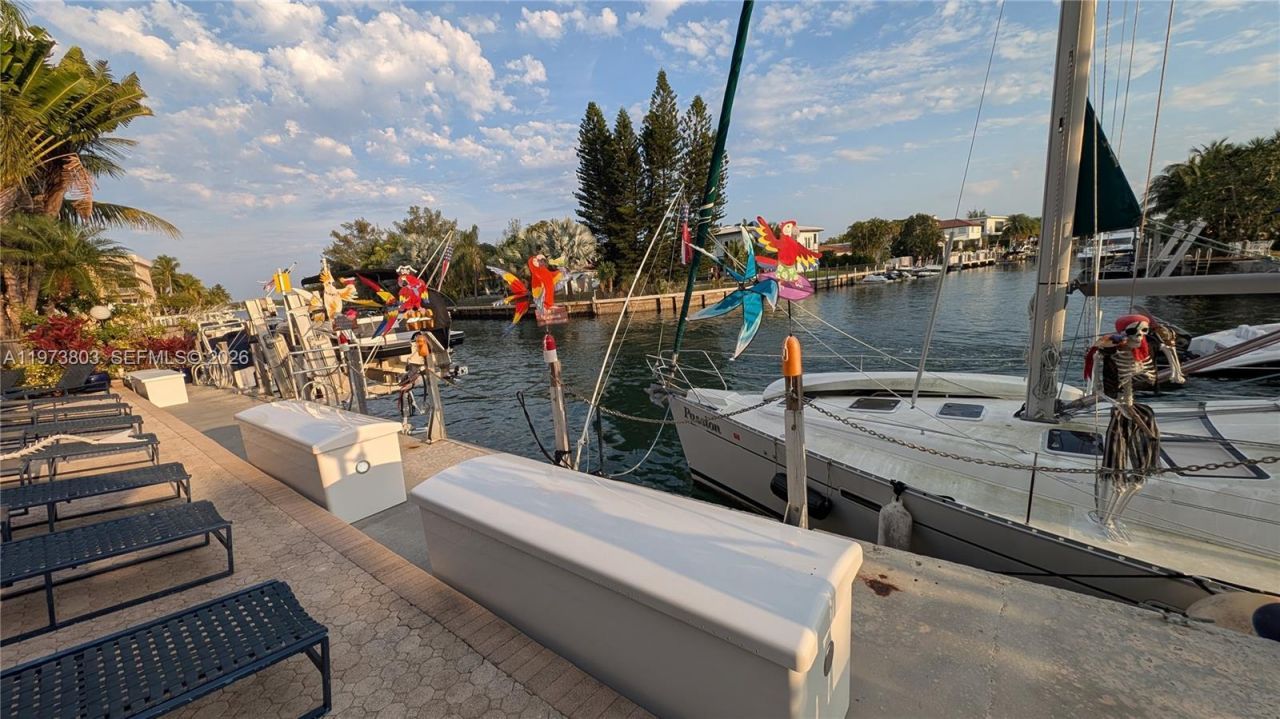 2600 NE 135th St , Unit 4E-A, North Miami, FL 33181 Photo