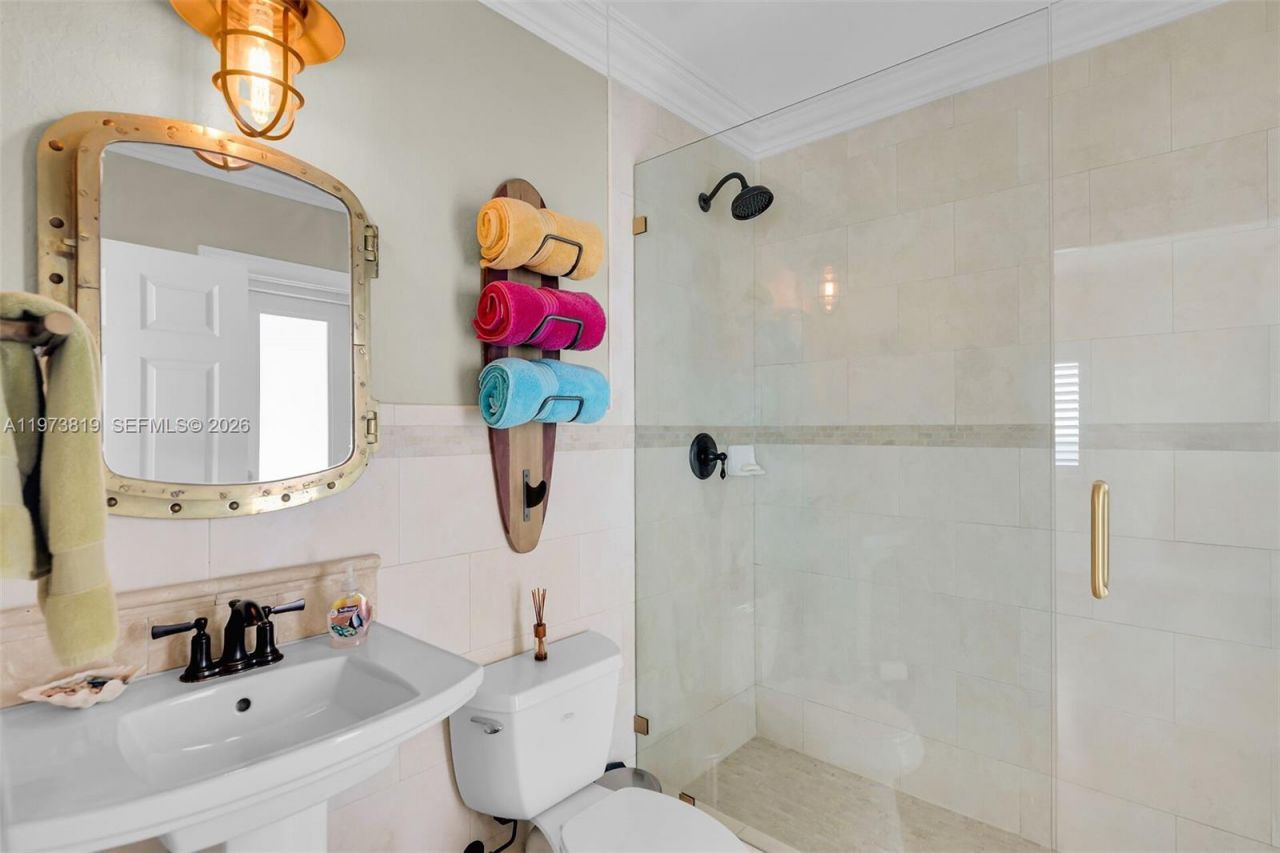 226 Normandy Dr , Tavernier, FL 33070 Photo