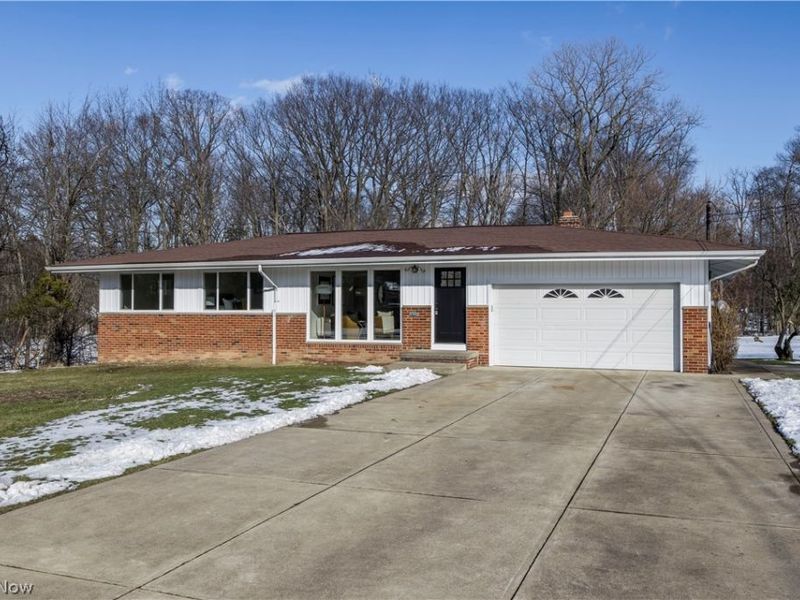 7939 Longview Road, Broadview Heights, OH 44147 Photo 1