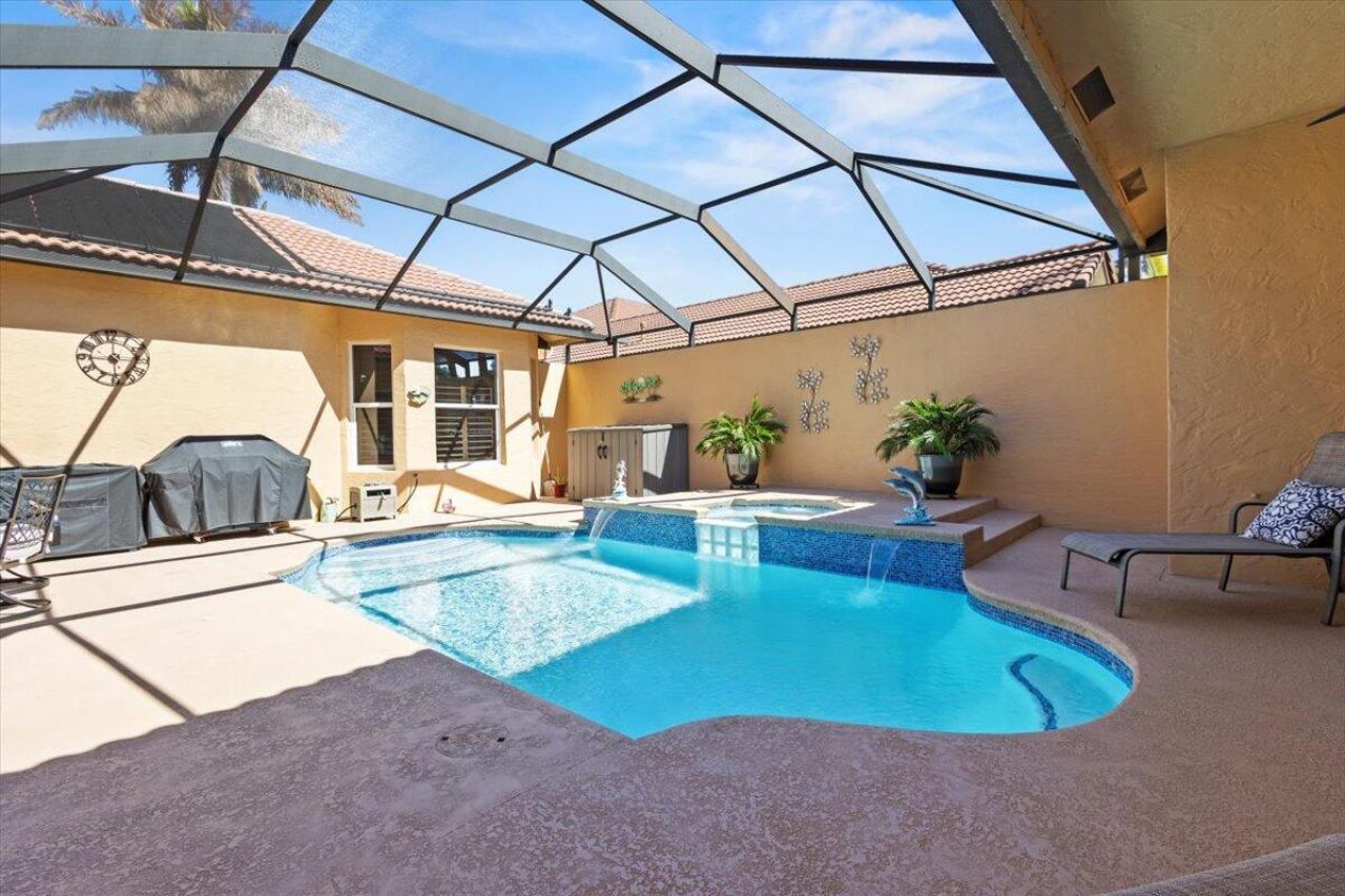 814 SW Saint Julien Court, Port Saint Lucie, FL 34986 Photo