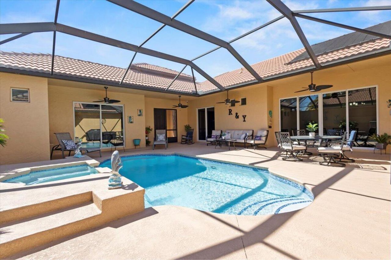 814 SW Saint Julien Court, Port Saint Lucie, FL 34986 Photo