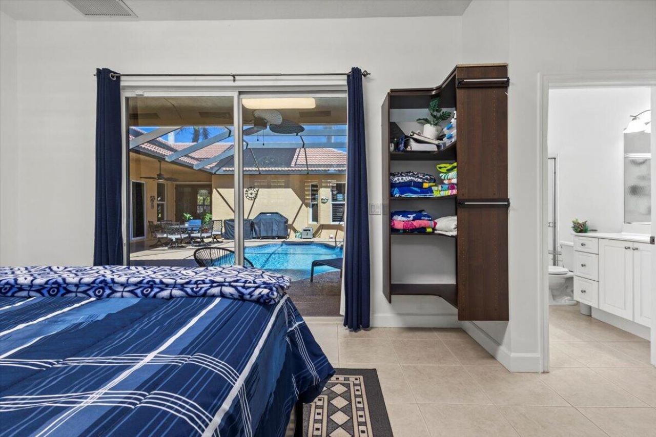 814 SW Saint Julien Court, Port Saint Lucie, FL 34986 Photo