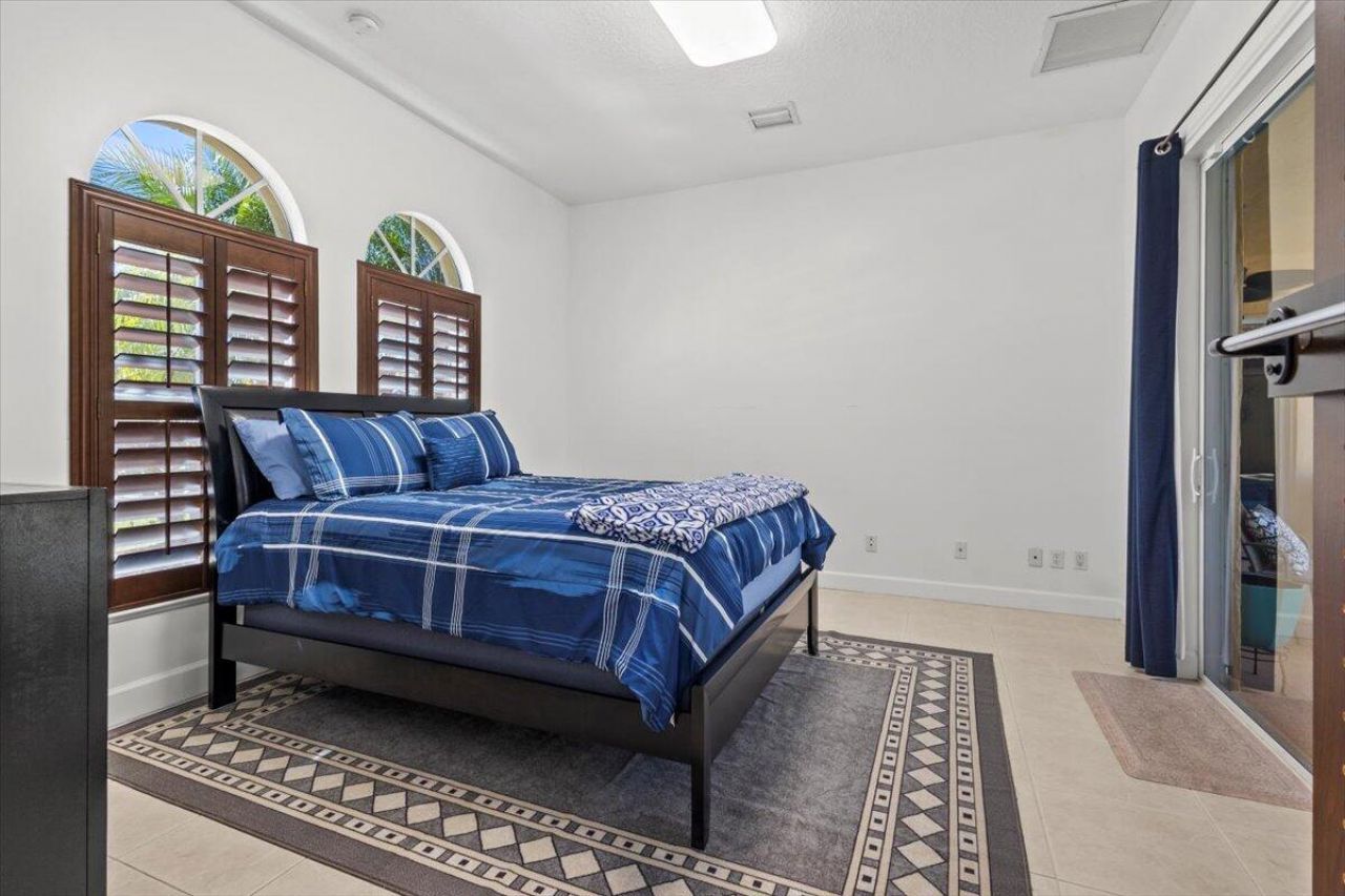 814 SW Saint Julien Court, Port Saint Lucie, FL 34986 Photo