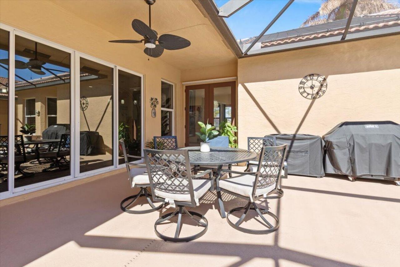 814 SW Saint Julien Court, Port Saint Lucie, FL 34986 Photo