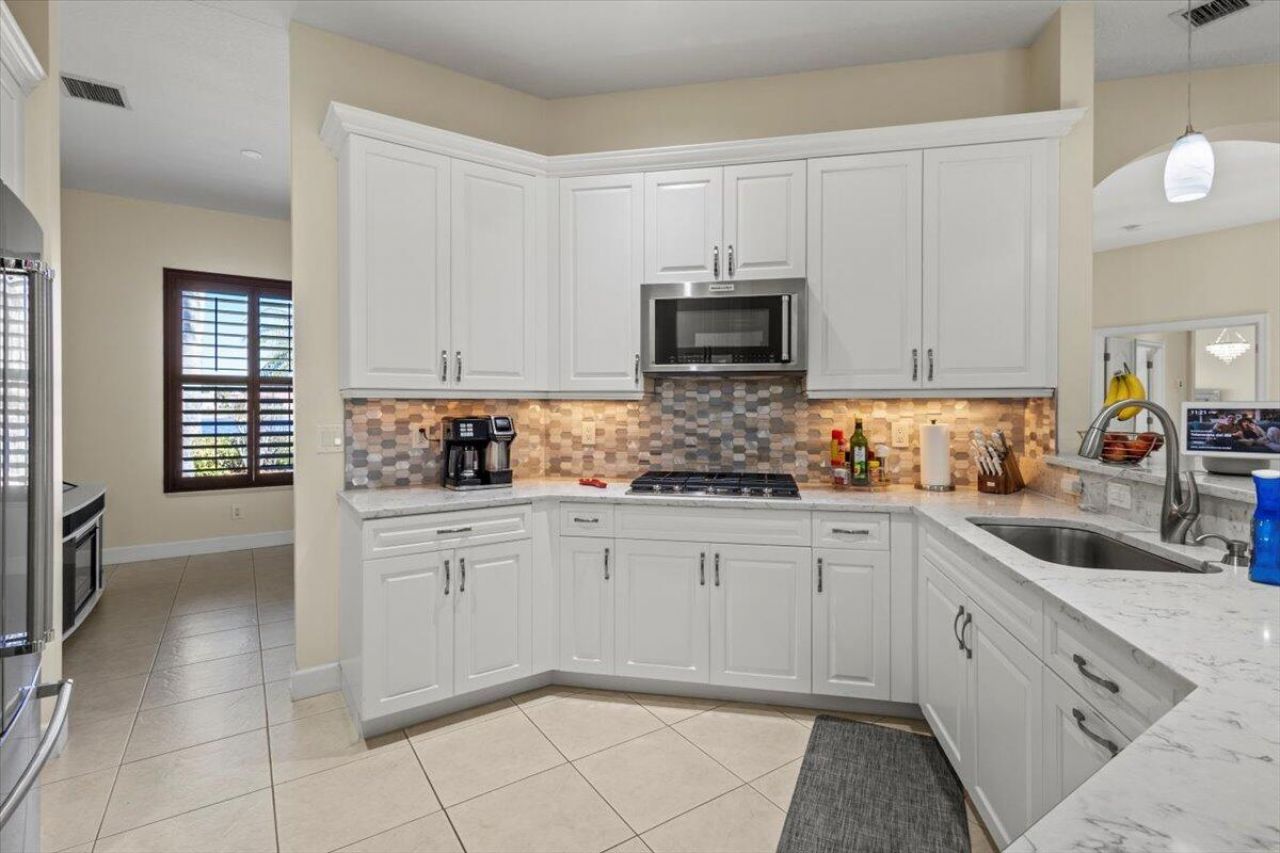 814 SW Saint Julien Court, Port Saint Lucie, FL 34986 Photo