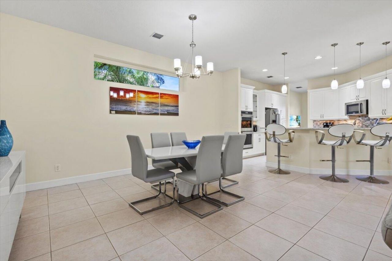 814 SW Saint Julien Court, Port Saint Lucie, FL 34986 Photo