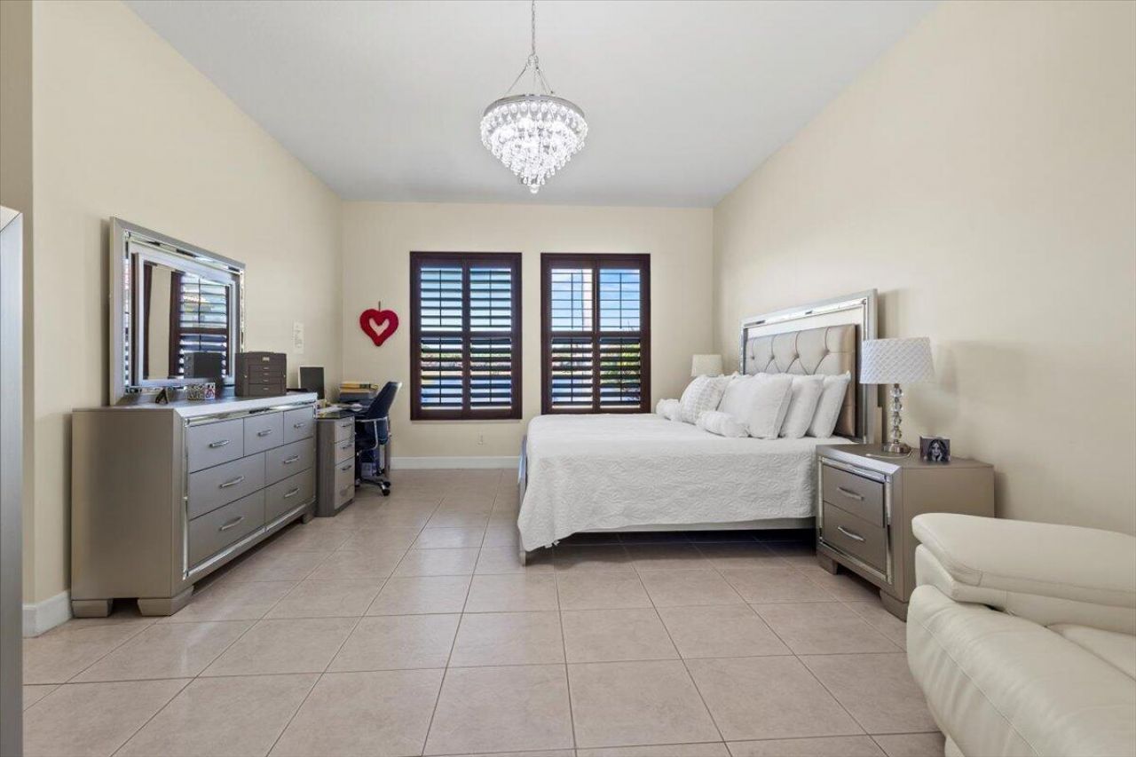 814 SW Saint Julien Court, Port Saint Lucie, FL 34986 Photo