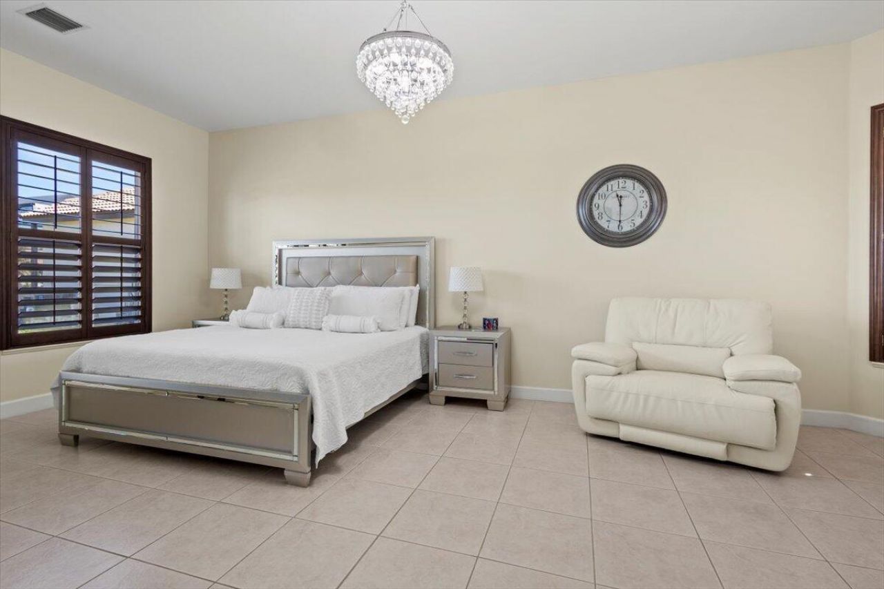 814 SW Saint Julien Court, Port Saint Lucie, FL 34986 Photo