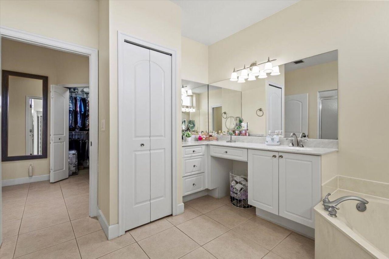 814 SW Saint Julien Court, Port Saint Lucie, FL 34986 Photo