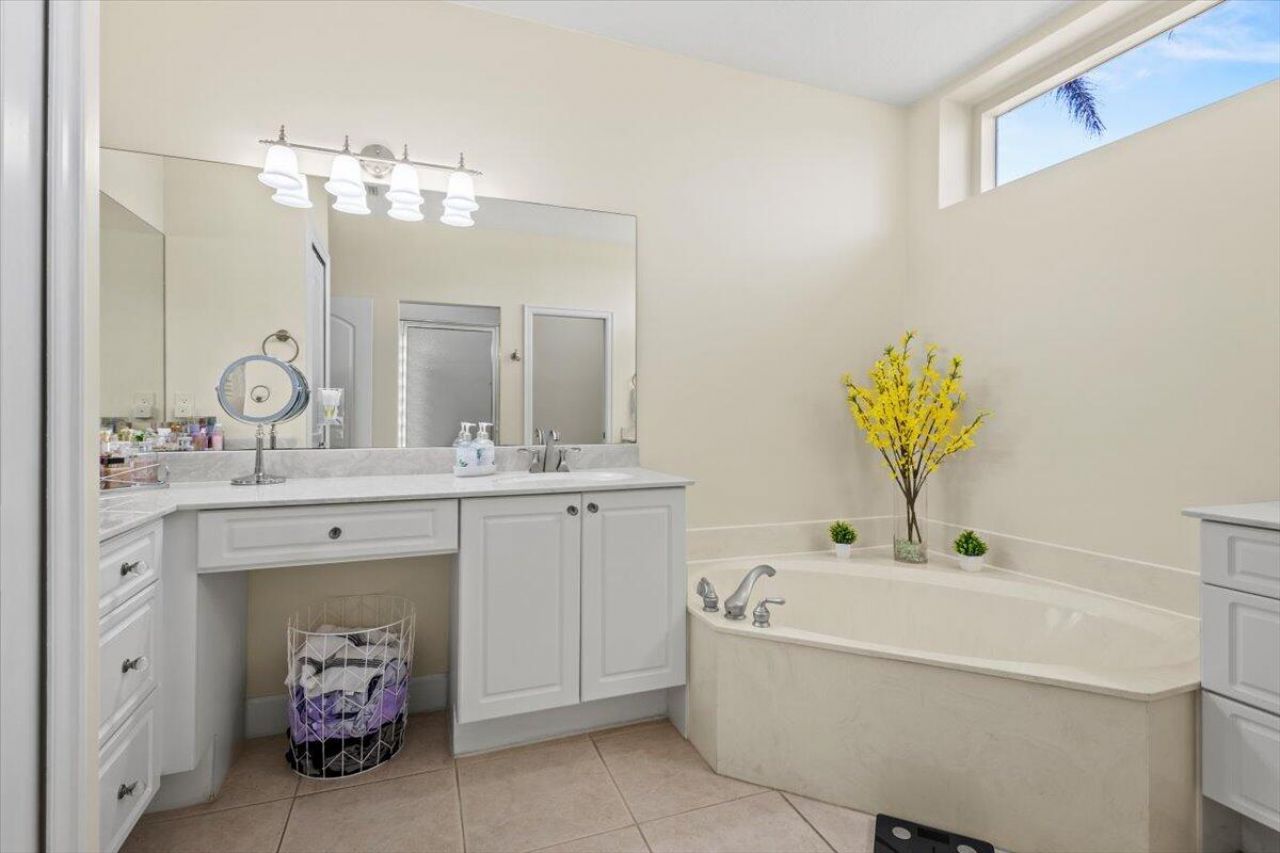 814 SW Saint Julien Court, Port Saint Lucie, FL 34986 Photo