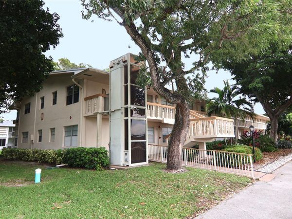 29 Richmond D, Unit 29, Deerfield Beach, FL 33442