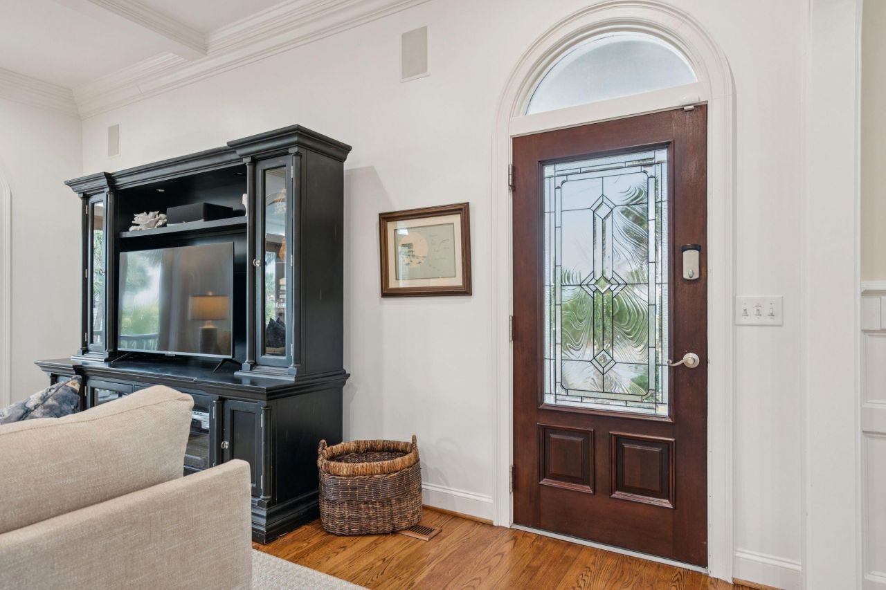 5 E Beachwood Photo 14