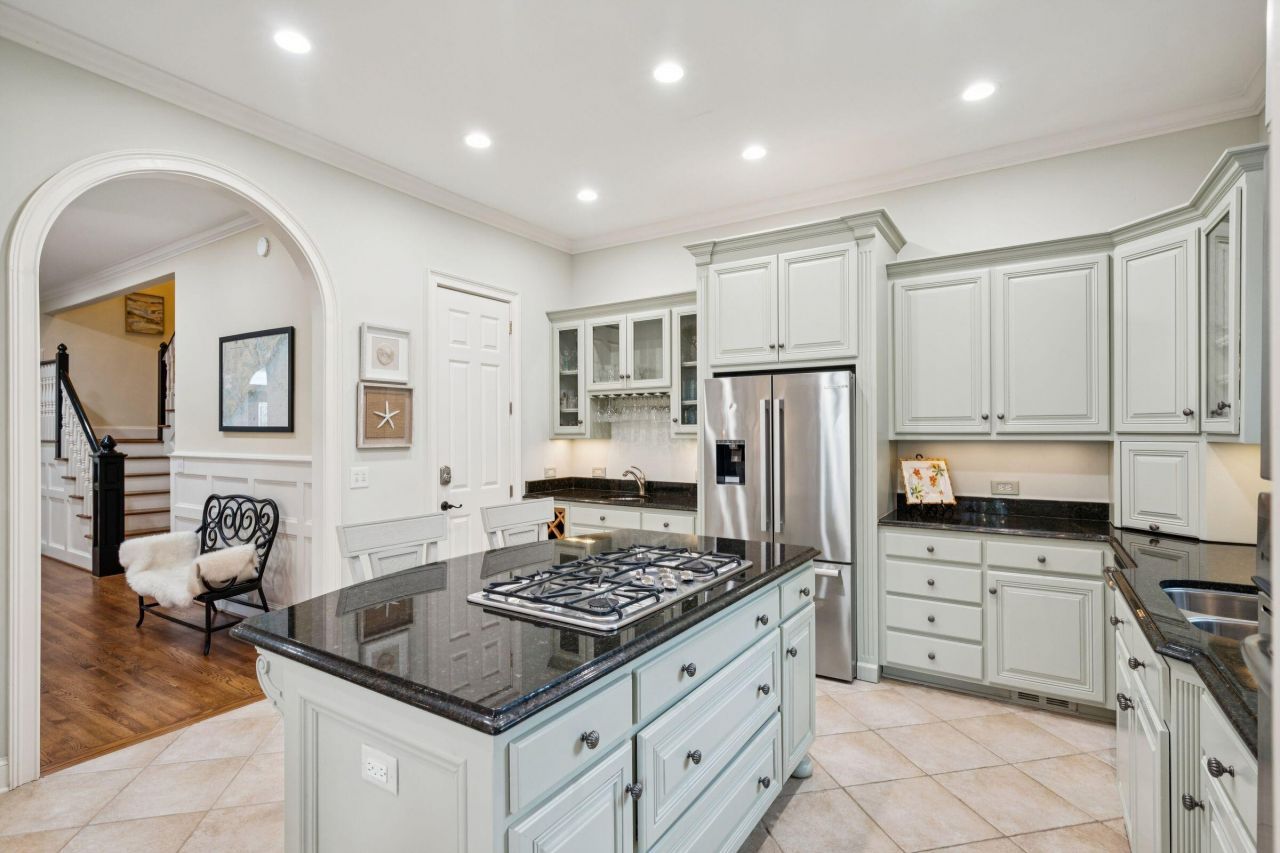 5 E Beachwood Photo 22