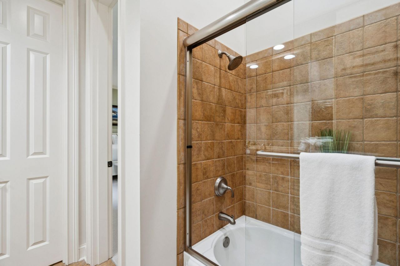 5 E Beachwood Photo 32