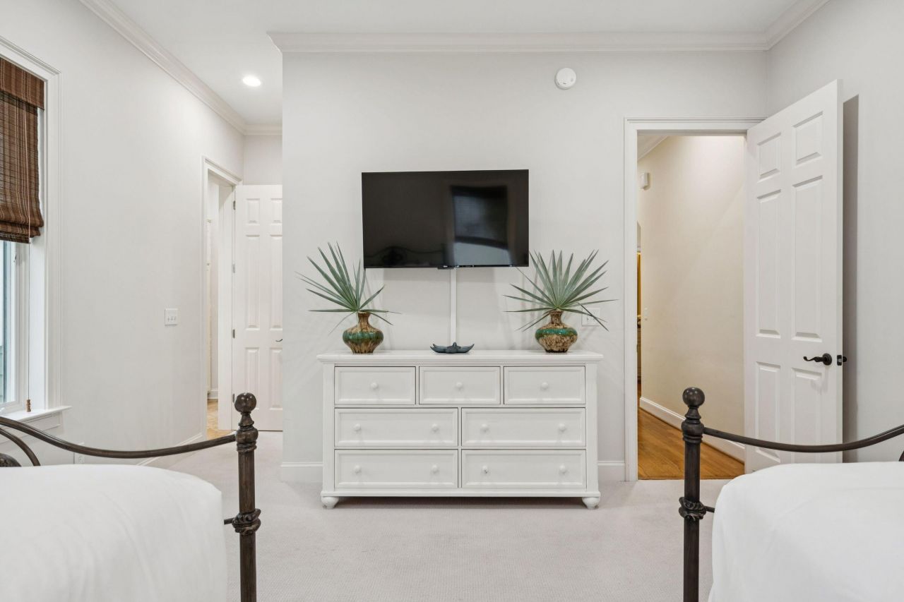 5 E Beachwood Photo 34