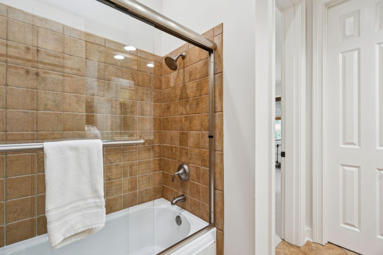 5 E Beachwood Photo 36