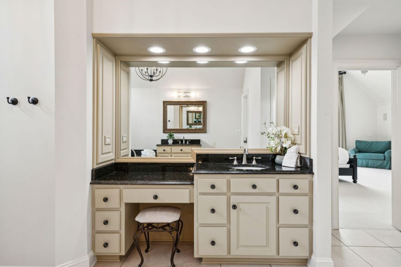 5 E Beachwood Photo 44