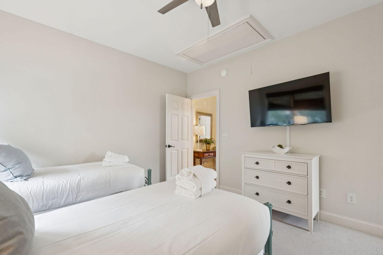 5 E Beachwood Photo 47