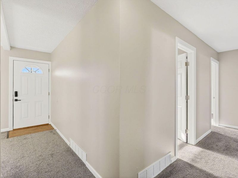 200 Meadow Drive, Circleville, OH 43113 Photo 7